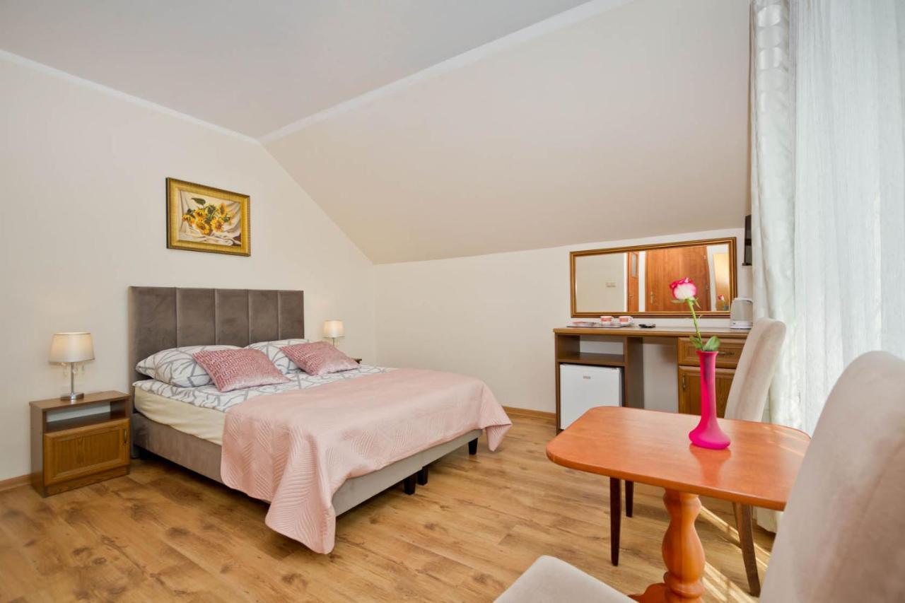 Goscinne Idalia Homestay *